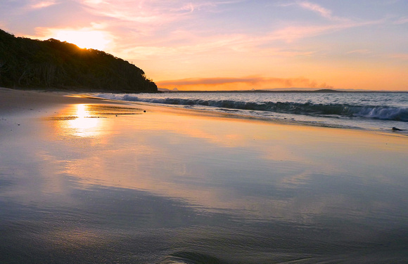 Noosa beach sunset